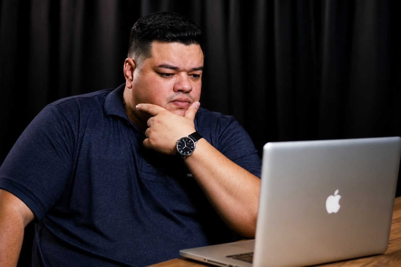Jonathan Fernandes — fundador da Rustic Soluções em Móveis